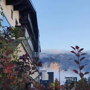 Отель Alp Art Гётценс