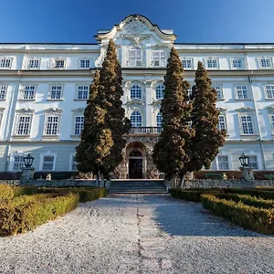 hotellátogatás